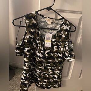 Michael Kors organic cotton off shoulders shirt